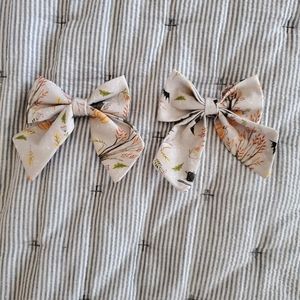 Cute set of halloween/fall bows for girls.